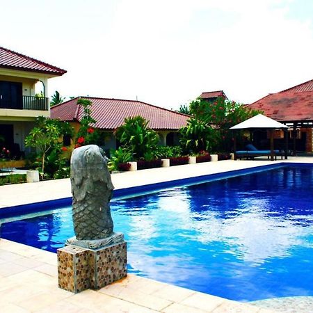 Lombok Beach Hotel Montongbuwoh Esterno foto